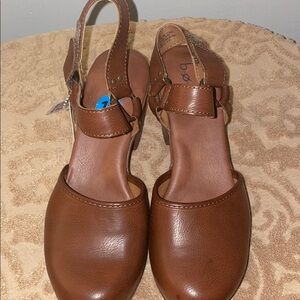 Born Brown  Women's Shoes